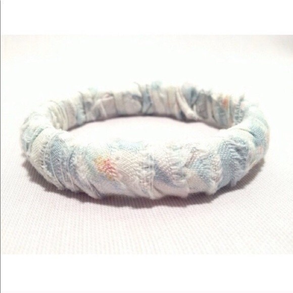 Handmade Bracelet Blue Floral Fabric-Wrapped Raw Edge Bangle - Picture 1 of 4